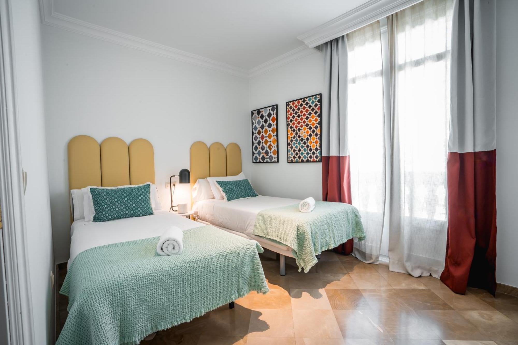 Alisios Gran Via - Toque Nazari Appartement Granada Buitenkant foto