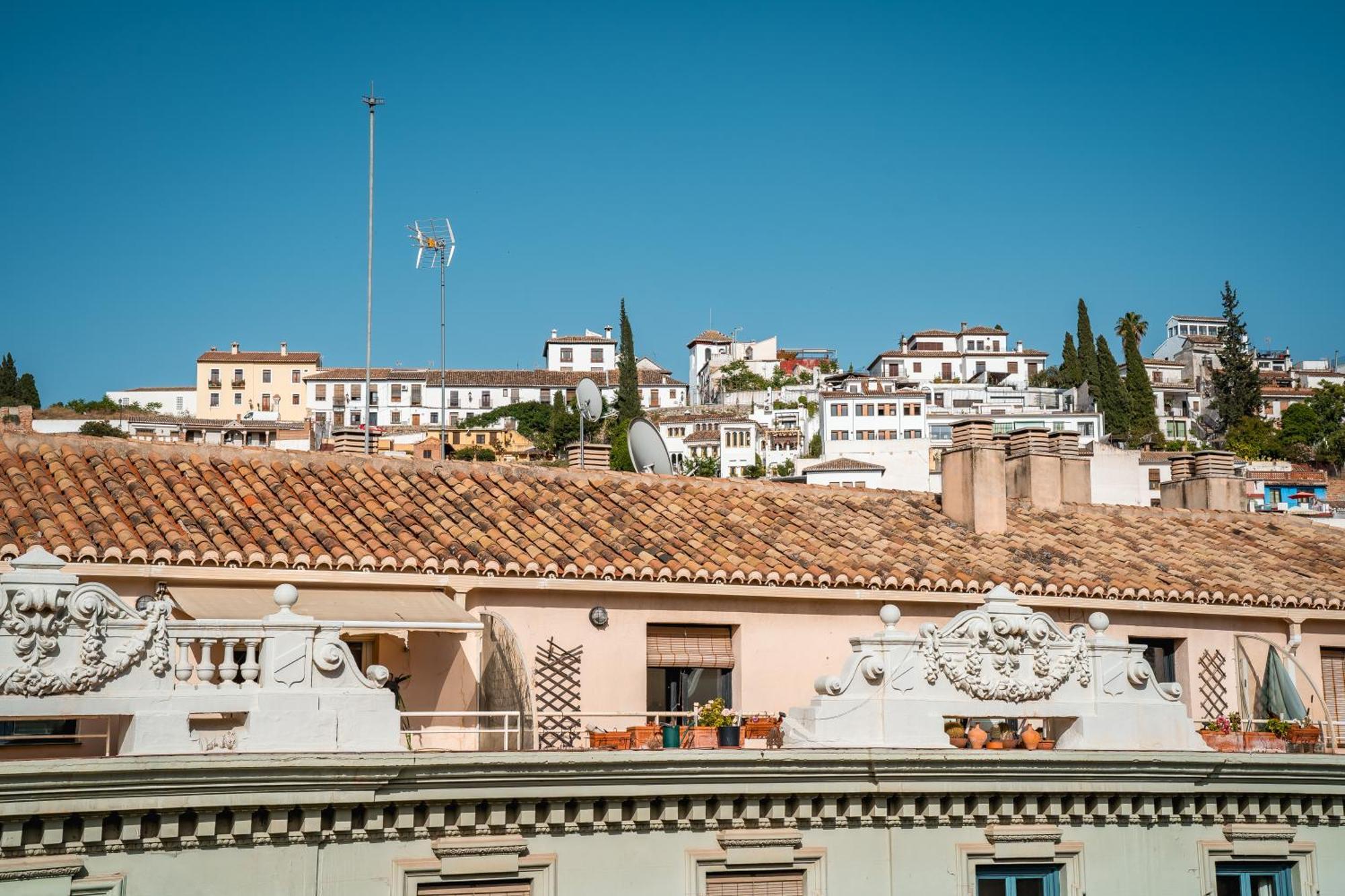 Alisios Gran Via - Toque Nazari Appartement Granada Buitenkant foto